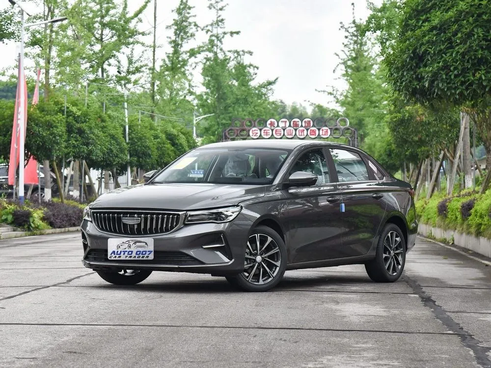 Mașină pe benzină Geely Emgrand